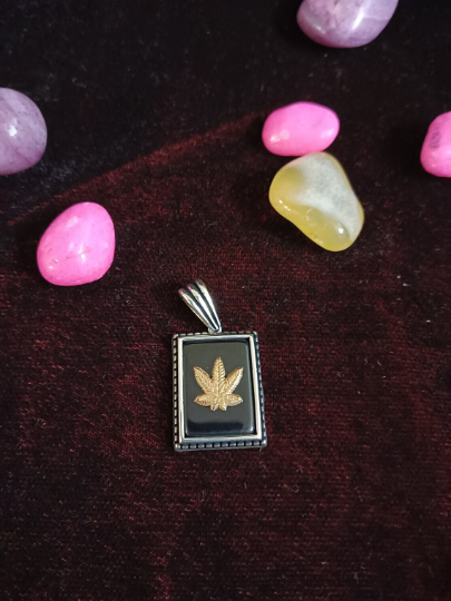 Boho Charm: 925 Sterling Silver Oxidized Pendant - Stylish Handmade Locket