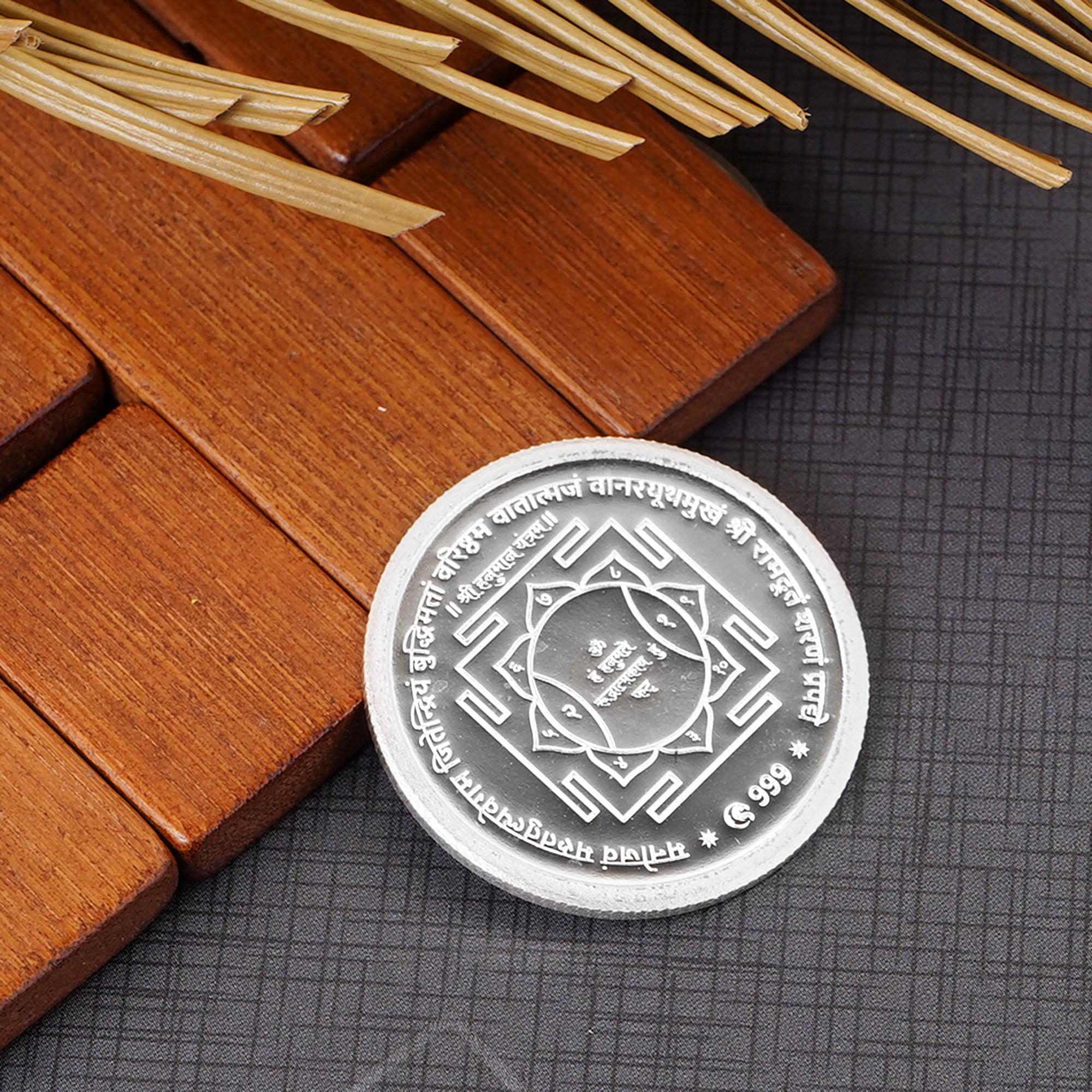 100% pure solid silver Hanuman ji with Hanuman ji yantra on Reverse