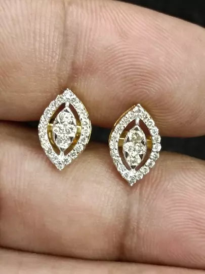 Natural Ceritified Diamond Women's Earrings Handmade Stud Earrings 18kt Yellow