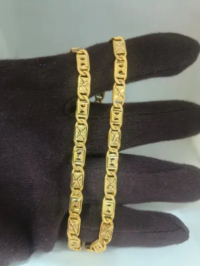 22 kt Solid Gold Hallmark 916 Handcrafted Chain Flat Design Plain Chain