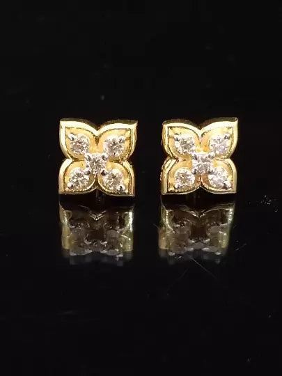 Natural Ceritified Diamond Women's Earrings Handmade Stud Earrings 18kt Gold