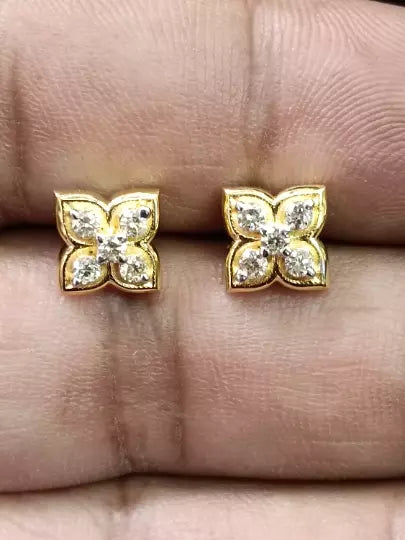 Natural Ceritified Diamond Women's Earrings Handmade Stud Earrings 18kt Gold